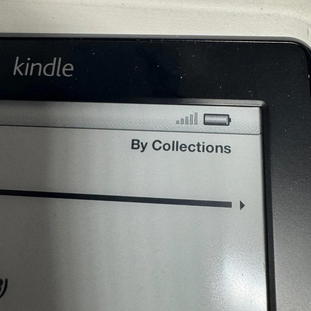 Amazon Kindle 4th Generation 6in Black E-Reader Model D01100 Wi-Fi No-Touch